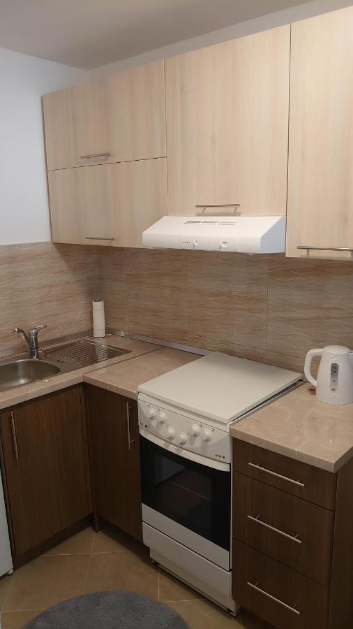 Apartments Tulipan - With Free Private Parking Garage Мостар Екстериор снимка