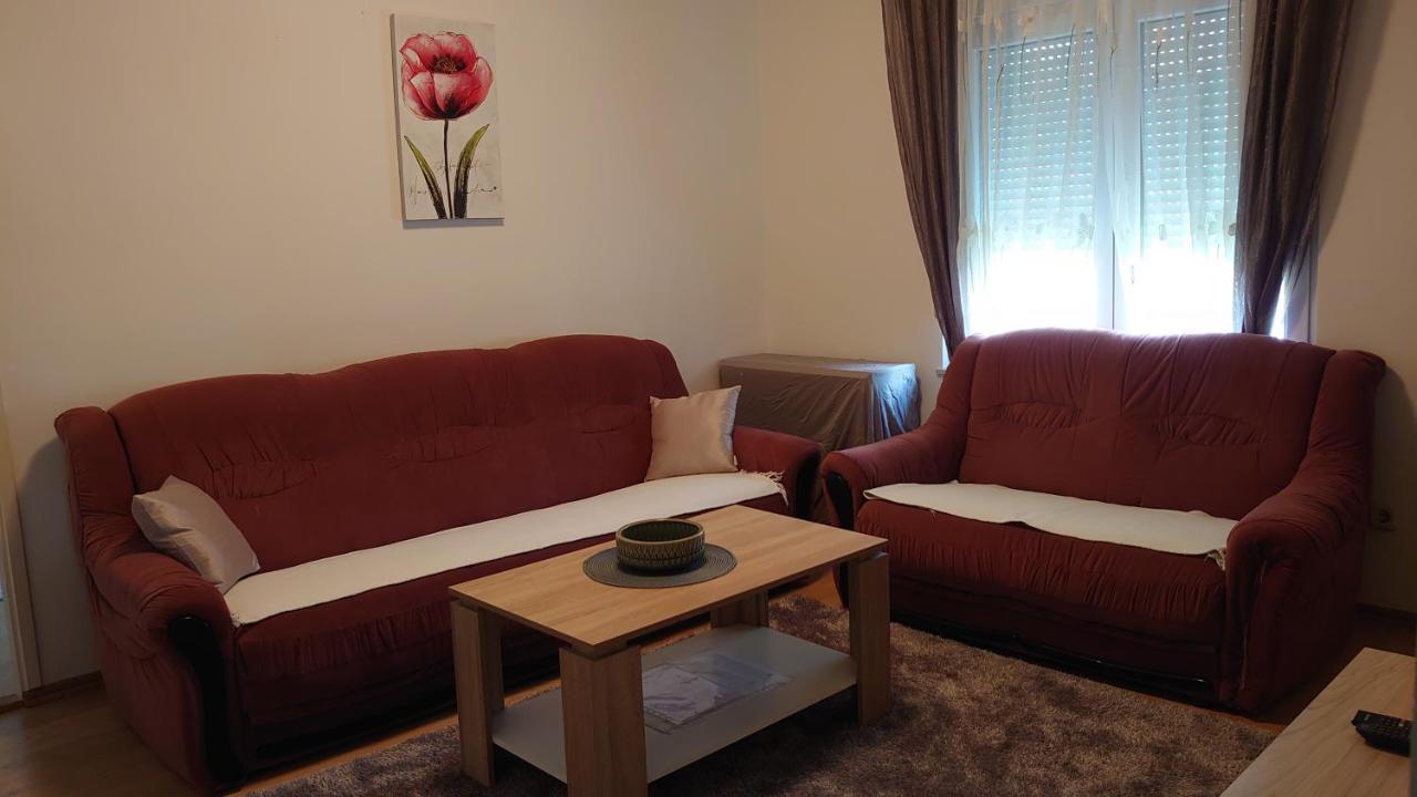 Apartments Tulipan - With Free Private Parking Garage Мостар Екстериор снимка