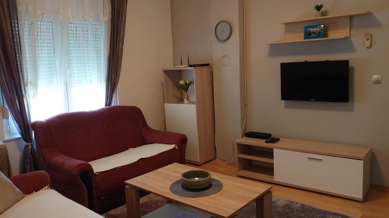 Apartments Tulipan - With Free Private Parking Garage Мостар Екстериор снимка