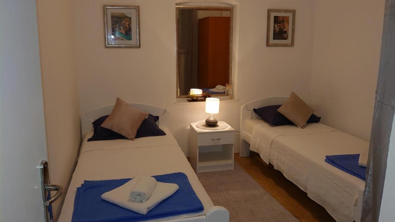 Apartments Tulipan - With Free Private Parking Garage Мостар Екстериор снимка