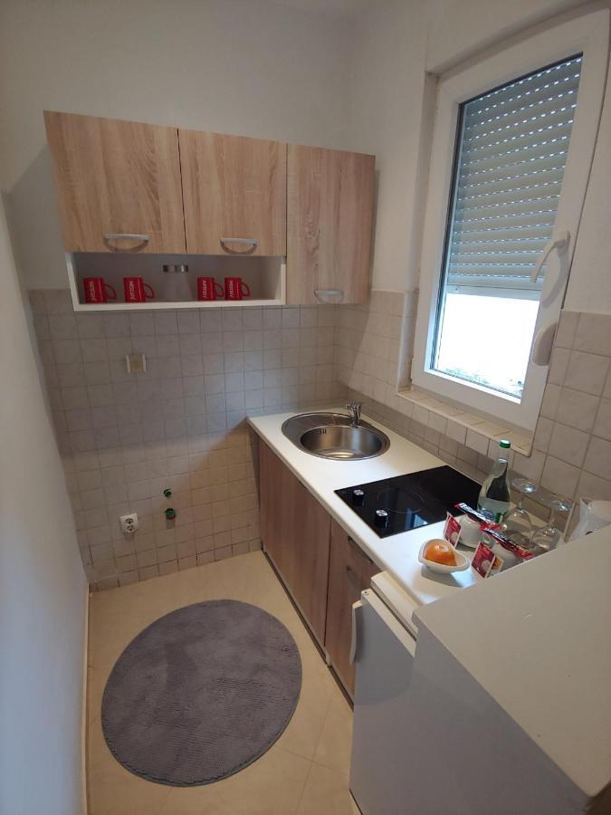 Apartments Tulipan - With Free Private Parking Garage Мостар Екстериор снимка